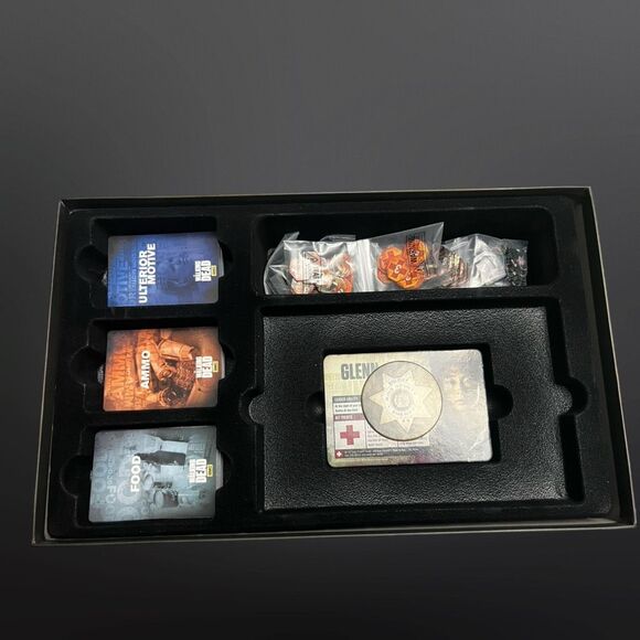 Cryptozoic Entertainment The Walking Dead: The Best Defense Game - Picture 5 of 10